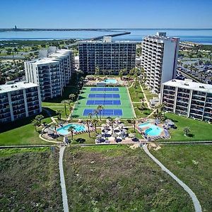 Royale Beach And Tennis Club